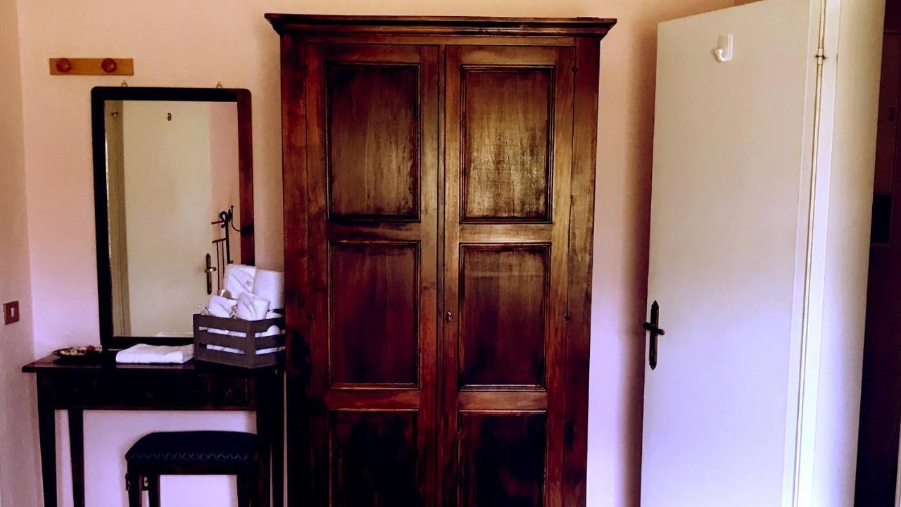Pian D'Isola Bed and Breakfast Costacciaro Εξωτερικό φωτογραφία