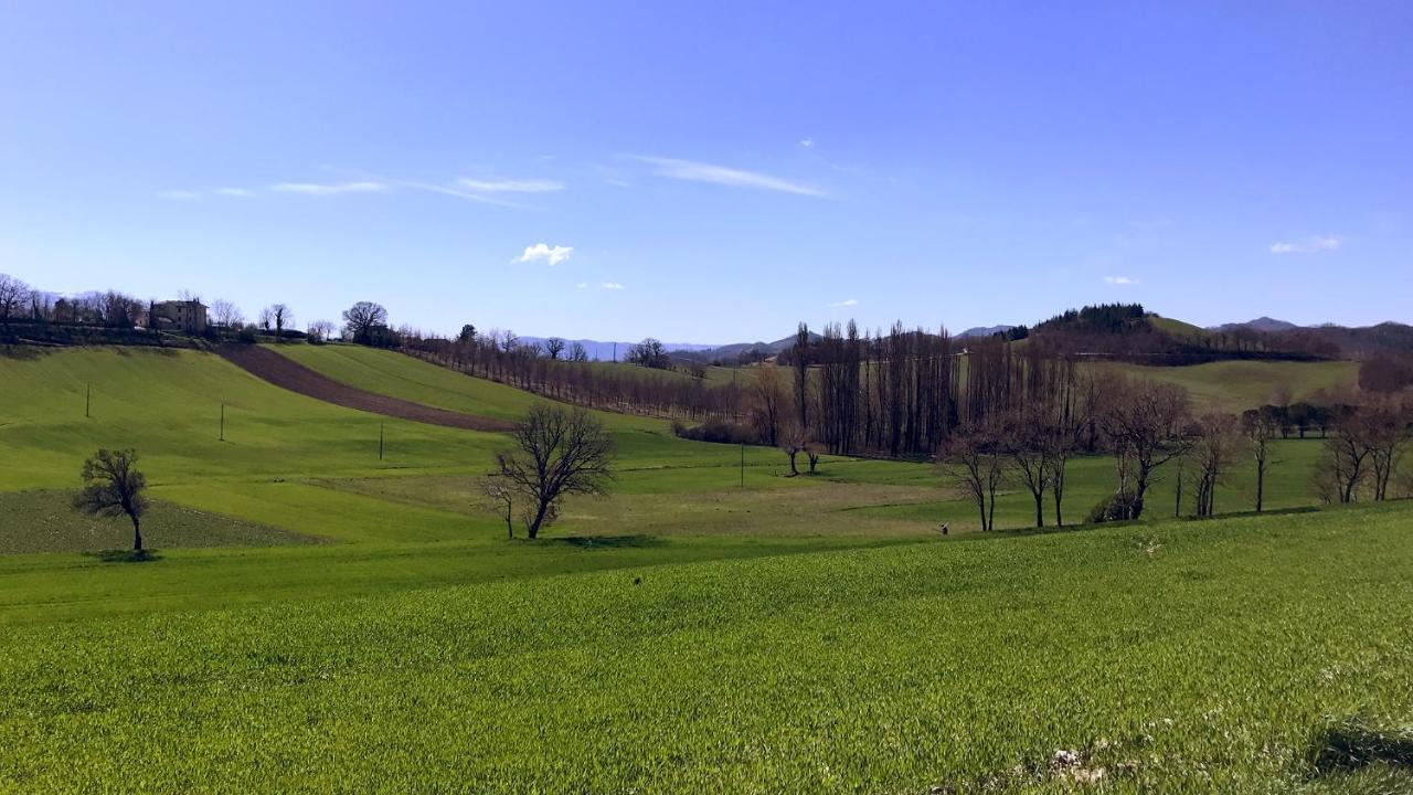 Pian D'Isola Bed and Breakfast Costacciaro Εξωτερικό φωτογραφία