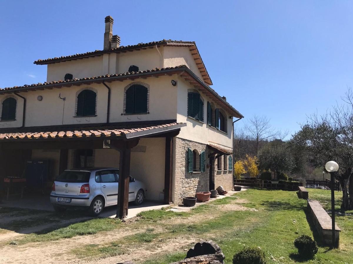 Pian D'Isola Bed and Breakfast Costacciaro Εξωτερικό φωτογραφία